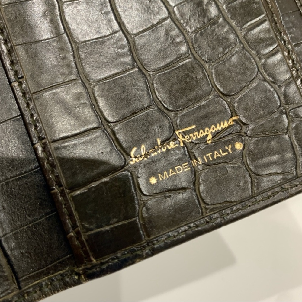 Salvatore Ferragamo Vara Brown Leather Wallet - Picture 6 of 9